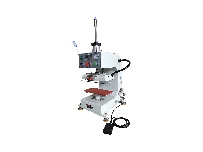 弘騰HT-415無(wú)縫熱壓機(jī) 直壓服裝熱合機(jī) 補(bǔ)漏機(jī)